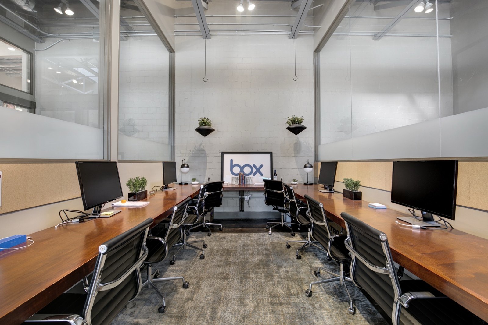 Private Office/ Remote Office: SaGE@3106Commerce in Dallas, Texas