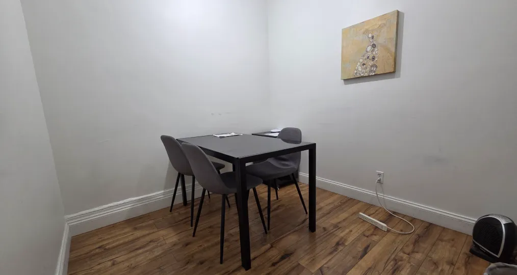 Private-office-midtown-manhattan-704-A3_20260403_121537